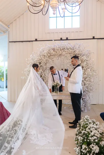 Wedding ceremony at Celeiro Blanc, Rio de Janeiro