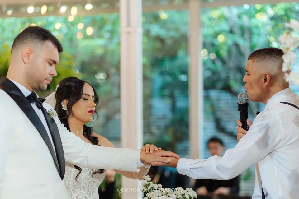 Wedding ceremony at Celeiro Blanc, Rio de Janeiro