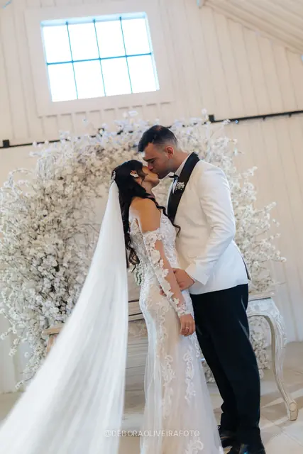 Wedding ceremony at Celeiro Blanc, Rio de Janeiro
