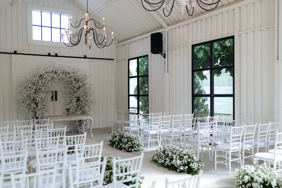 Wedding decor at Celeiro Blanc, Rio de Janeiro