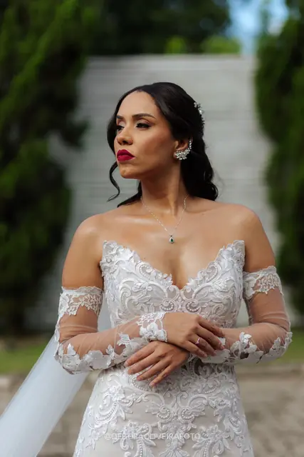 Bridal portrait of Mariana at Celeiro Blanc, Rio de Janeiro