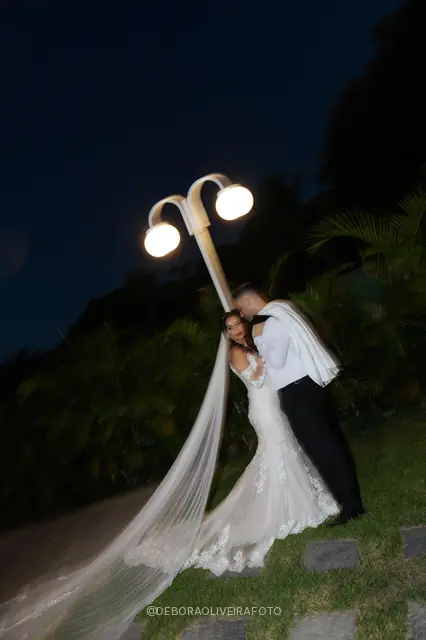 Mariana and Caio at Celeiro Blanc, Rio de Janeiro