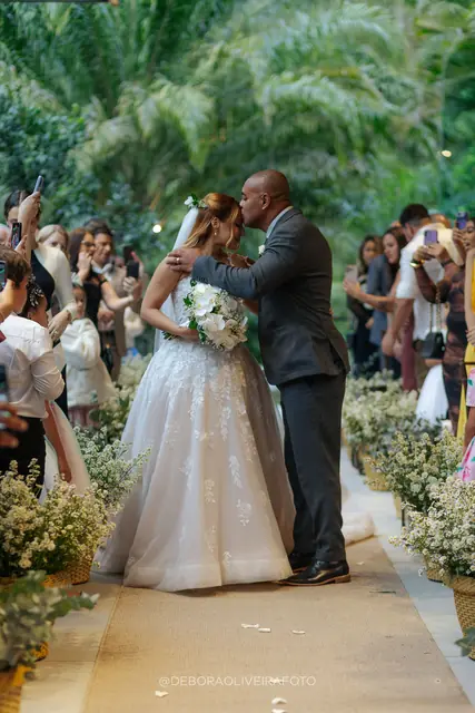 Entrada da noiva no casamento no Monte Záion