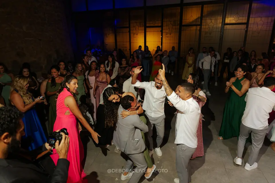 Festa de casamento no Monte Záion