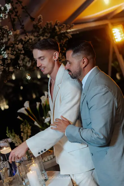 Bolo e mesa de doces do casamento na Villa Cecília