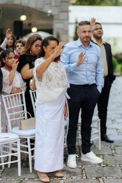 Cerimônia ao ar livre do casamento na Villa Cecília Rio