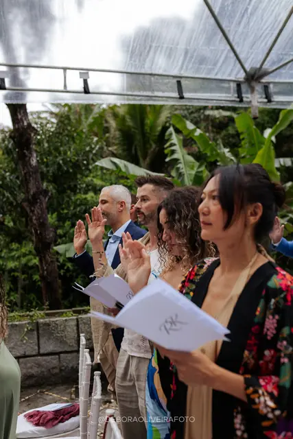 Cerimônia ao ar livre do casamento na Villa Cecília Rio