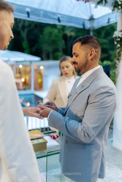 Cerimônia ao ar livre do casamento na Villa Cecília Rio