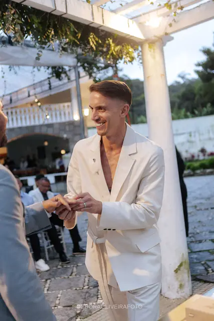 Cerimônia ao ar livre do casamento na Villa Cecília Rio