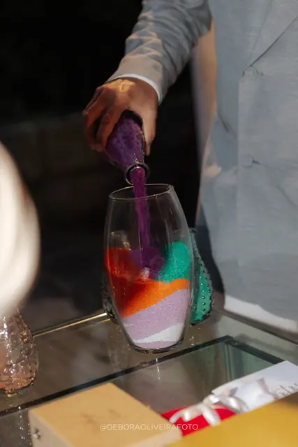 Ritual da areia no casamento de Kimi e Rodrigo
