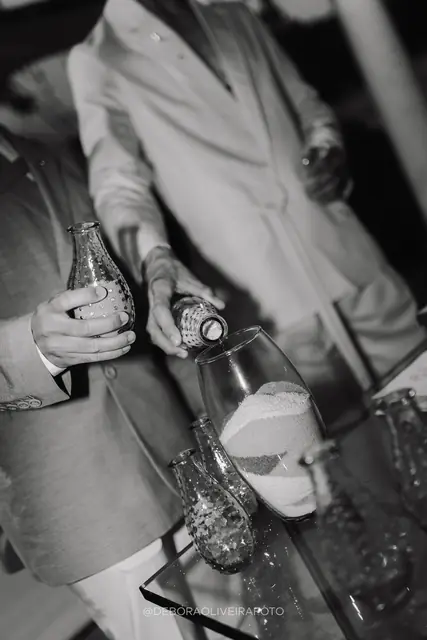 Ritual da areia no casamento de Kimi e Rodrigo
